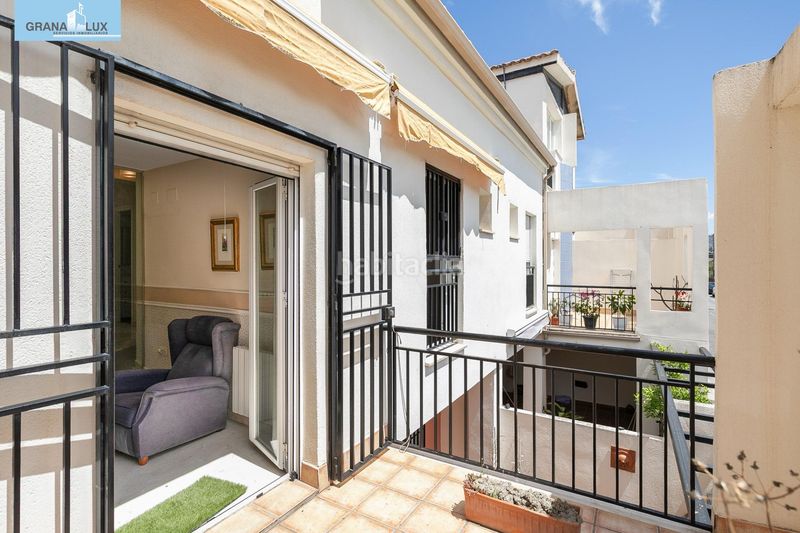 Foto e2124fac-46d0-4f65-926c-fe41ce2e7a2d. Casa adossada amb calefacció aparcament a San Miguel Armilla