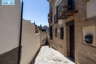 Terreno residencial  Calle de la tiña. Casa en construcción en el albaicín con proyecto.