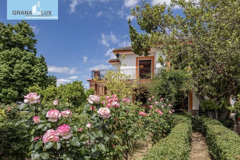 Foto 5974b91d-9759-47c6-9d67-d038a1129846. Chalet  a la entrada de huetor vega en Huétor Vega