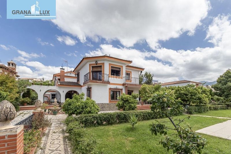 Foto b0a1be9e-c5d1-4a40-9a98-482452b97e7a. Chalet  a la entrada de huetor vega en Huétor Vega