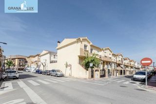 Maison jumelée  Calle de dalia. Tu hogar ideal en armilla