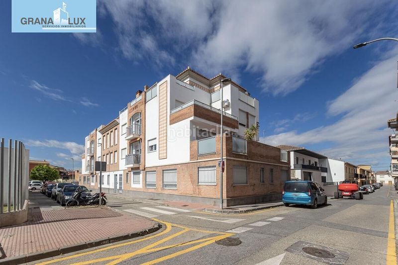 Foto 54b3e9e1-e3ca-4c50-a3d9-a585e9a10ed0. Àtic amb calefacció aparcament a Santa Fe