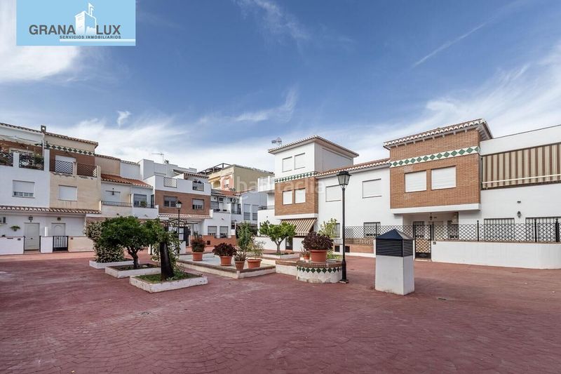 Foto f1a9356a-493d-42fd-bc63-12c3baad2849. Casa adossada amb calefacció aparcament a Gójar