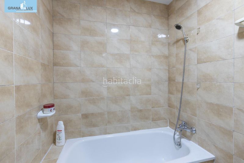 Foto 5d311cfb-68c4-4e57-852d-94da3a452514. Pis amb aparcament a Atarfe