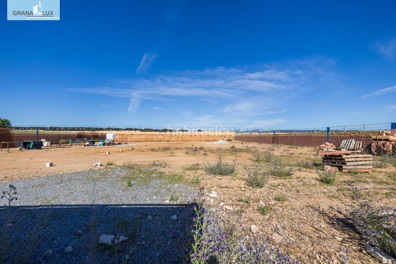 Foto afb8855f-9571-46e8-942e-ee3c927918f3. Area edificabile industriale in Escúzar