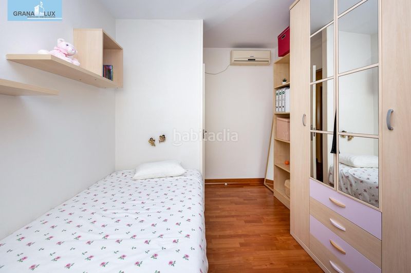 Foto 149b3e96-eaef-49b8-a804-812bb4f00b1b. Casa adossada amb calefacció a Loja