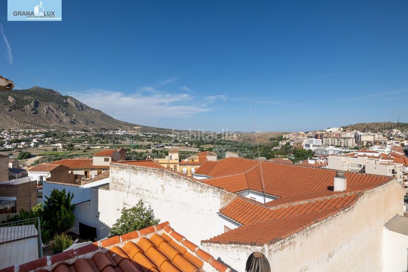 Foto 85e15aa1-c818-43d9-9730-3c145babb483. Casa adossada amb calefacció a Loja