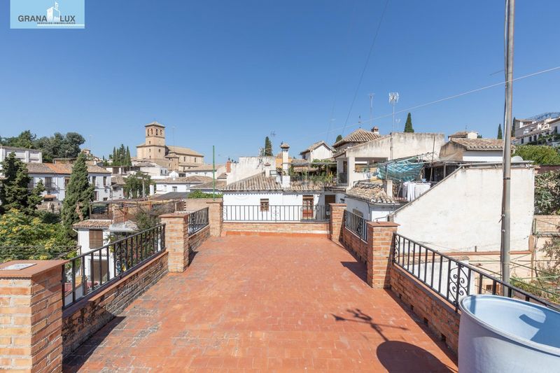 Foto e1a03439-31de-4a8a-bbe6-ebfd5a998f2b. Casa amb aparcament a Barrio de Albaicín Granada