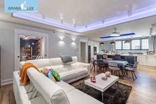 Maison  Calle san juan baja. Exclusiva vivienda de nueva construcción en el corazón de granad