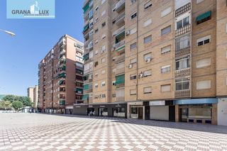 Pis  Calle reina mora. Piso de 3 dormitorios con terraza en plena zona fontiveros