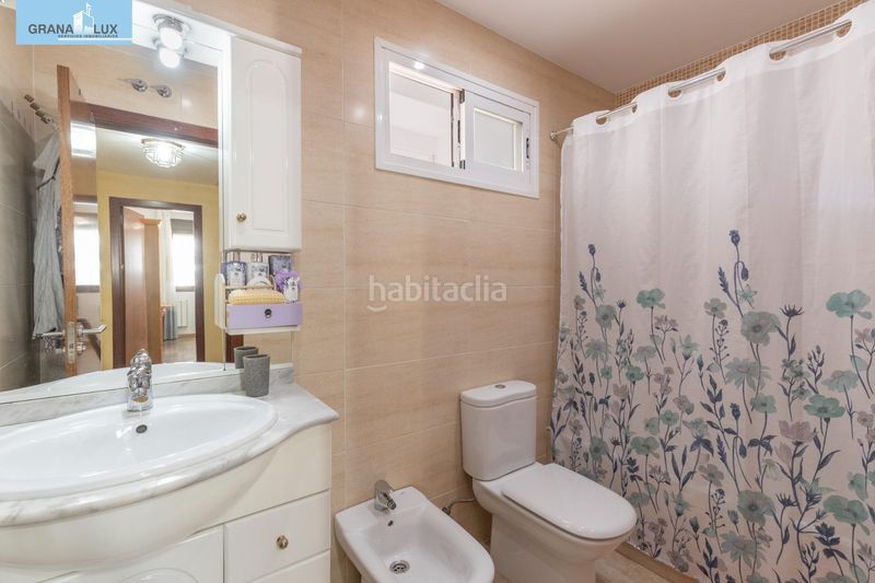 Foto 496c0987-82bd-4844-ad01-a1ea5a84f1a0. Casa adossada amb calefacció aparcament a Poniente Armilla