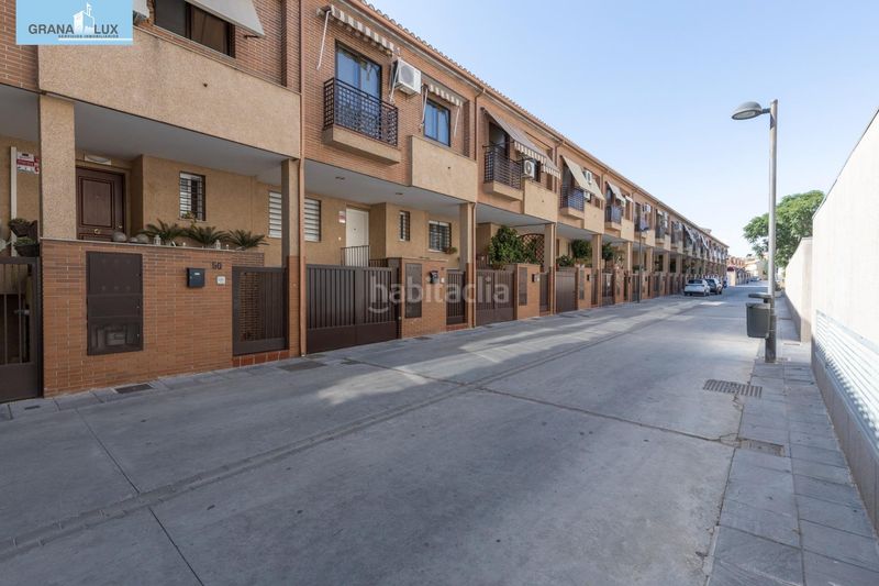 Foto 542ffff2-296a-49b6-9488-783e9821365a. Casa adossada amb calefacció aparcament a Poniente Armilla