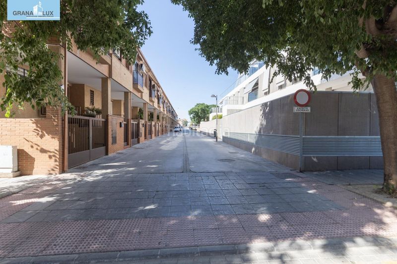 Foto 60c6b0d4-f3aa-46b1-a0f0-9aac289f0c84. Casa adossada amb calefacció aparcament a Poniente Armilla