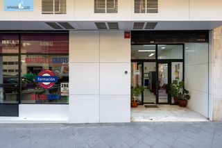 Local Comercial  Calle del cisne. Local en funcionamiento de 231 m2 junto a la estación ave de gra