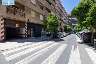 Aparcament cotxe  Calle de las casillas de prats. Magnífica cochera junto plaza de gracia.
