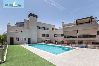 Appartamento  Calle de vílchez camarero. Magnífico piso con piscina y garaje en albolote