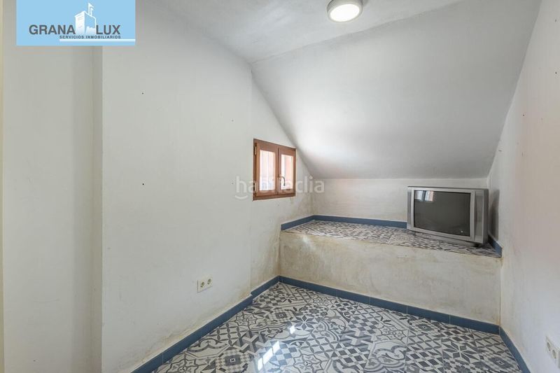 Foto 5d3196d6-0ce3-412d-b396-c3c7426ec35a. Casa aparellada amb calefacció aparcament a Jun