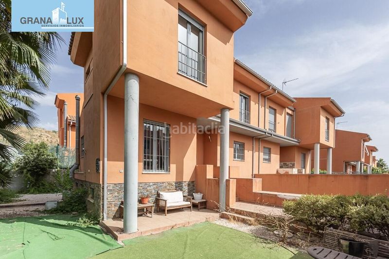 Foto fc9fa51b-56bb-4389-bebd-b00a4422fa56. Casa aparellada amb calefacció aparcament a Jun