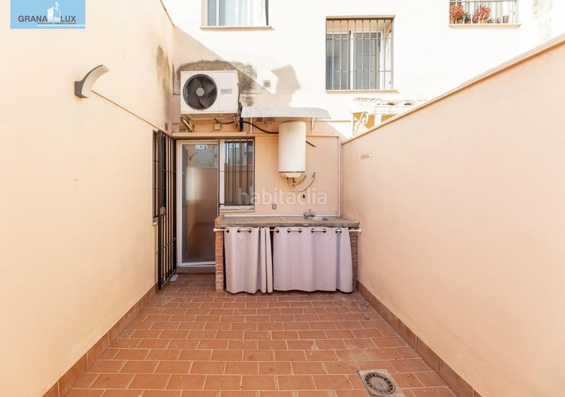 Foto 5090e4b0-7f82-4e2a-a554-f9f64e76bef6. Planta baixa amb aparcament a Poniente Armilla