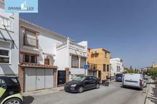 Reihenhaus  Calle de checoslovaquia. Adosado en huetor vega