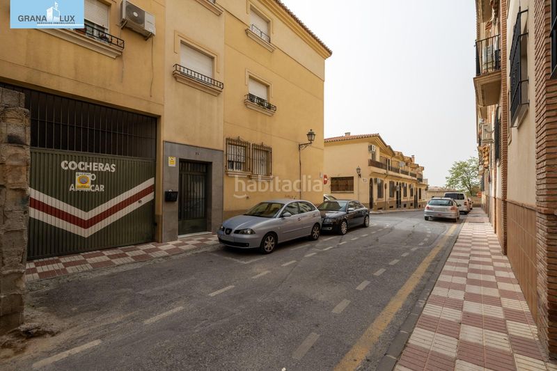 Foto 2d0ffe3c-88e8-461f-927f-2c9bd13af40a. Piso  2 dormitorios, garaje y ascensor a la entrada de la zubia, junto ayuntamiento. perfecto estado en Zubia (La)