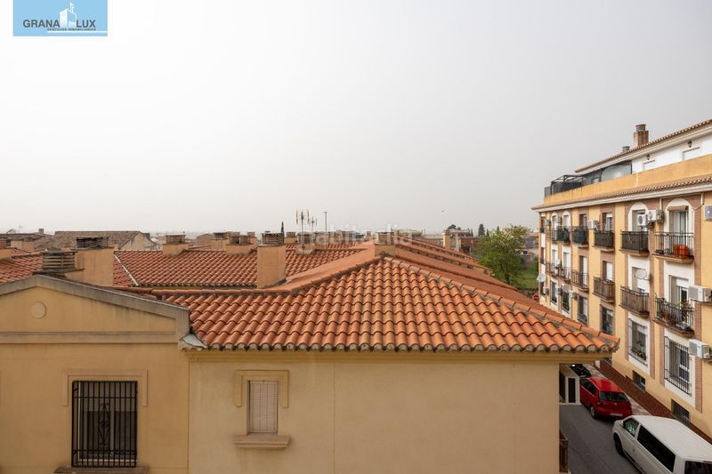 Foto 5f1d4d2c-103c-45f3-b4d1-06f6a69aad25. Piso  2 dormitorios, garaje y ascensor a la entrada de la zubia, junto ayuntamiento. perfecto estado en Zubia (La)