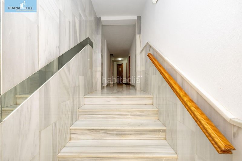 Foto e3fc6301-c0e2-45e1-87fe-9ec5d506c03b. Piso  2 dormitorios, garaje y ascensor a la entrada de la zubia, junto ayuntamiento. perfecto estado en Zubia (La)