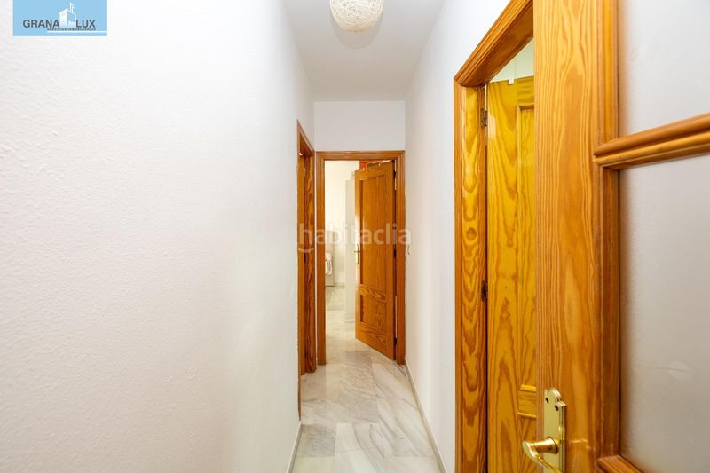 Foto ec83d683-e8d1-4ff0-9f3d-2697320d8576. Piso  2 dormitorios, garaje y ascensor a la entrada de la zubia, junto ayuntamiento. perfecto estado en Zubia (La)
