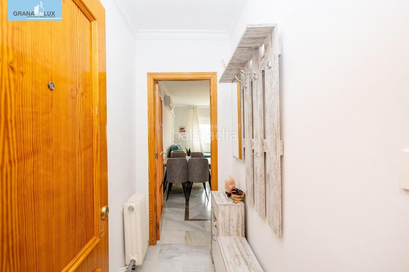Foto f1c48c6b-94a3-4888-b72e-56fef6caa54d. Piso  2 dormitorios, garaje y ascensor a la entrada de la zubia, junto ayuntamiento. perfecto estado en Zubia (La)