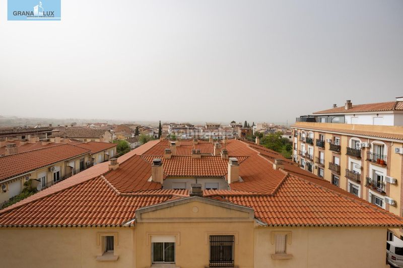 Foto ffa26a96-a504-46fa-8997-fec8edd98d4c. Piso  2 dormitorios, garaje y ascensor a la entrada de la zubia, junto ayuntamiento. perfecto estado en Zubia (La)