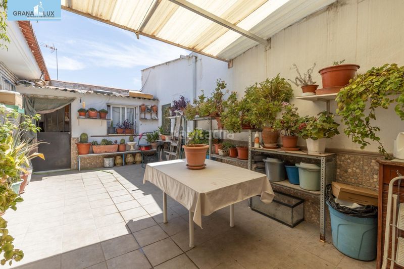 Foto b63868fc-9021-42d9-a61f-b1e283649db6. Casa amb calefacció aparcament a Láchar
