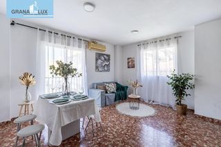 Flat  Calle doctor tamayo rubio. Tu próximo hogar te está esperando en el corazón de maracena