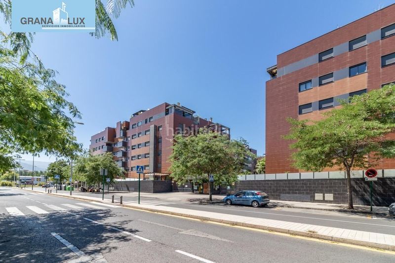 Foto aef79165-ce57-4bc1-be94-5ae916a5bdad. Piso exclusiva vivienda en residencial Parque Lagos en Granada