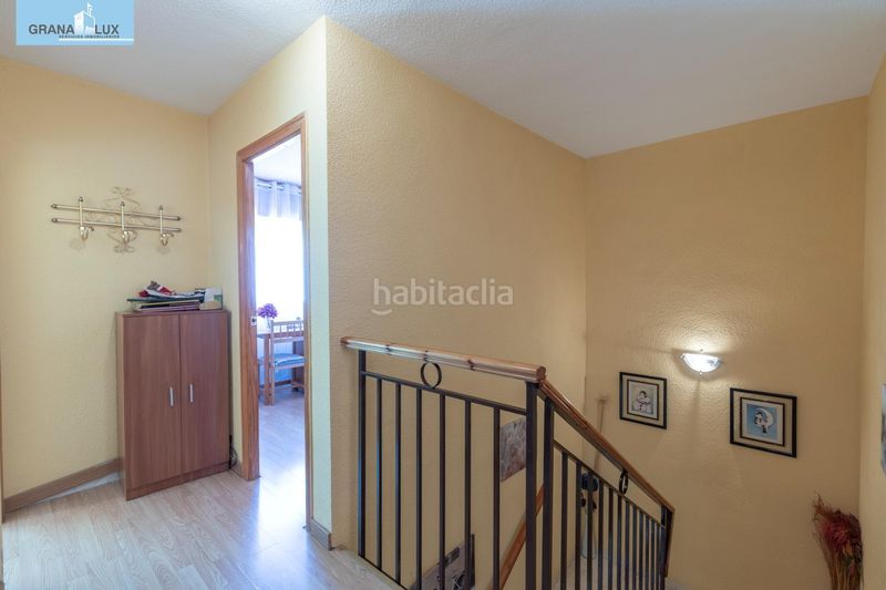 Foto 2097be81-c3f8-4808-9937-d70fbdfa5fc3. Casa adossada amb calefacció aparcament a Avda. De los Ogíjares Armilla