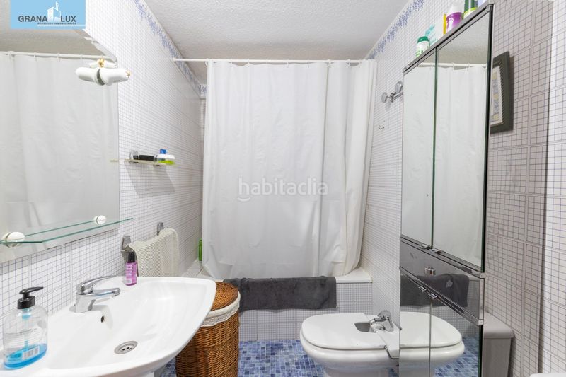 Foto f732a490-2507-45e5-9ece-01b394120a08. Casa adossada amb calefacció aparcament a Avda. De los Ogíjares Armilla