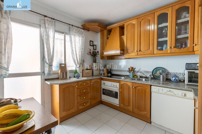 Foto f808c2e9-448a-449d-ba8a-4b4db9b14a29. Casa adossada amb calefacció aparcament a Avda. De los Ogíjares Armilla