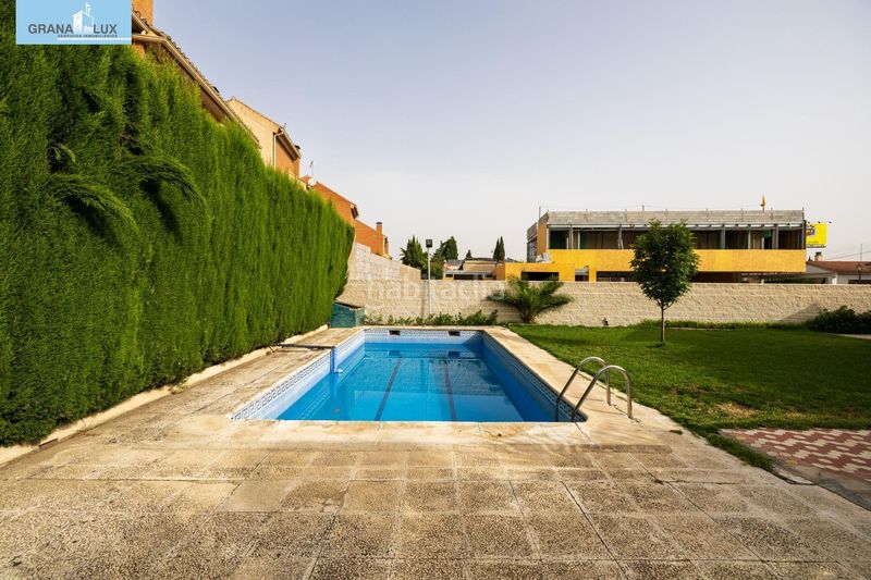 Foto 4d8a39c6-33a7-487d-bb7f-0e01414f7f35. Xalet amb calefacció aparcament piscina a San Miguel Armilla