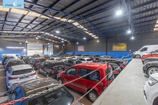 Nau industrial  Carretera de pinos puente. Nave industrial en venta en atarfe granada  757 m2 construidos