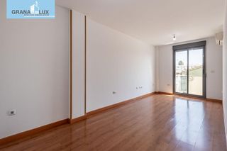 Pis  Calle de san miguel. Piso en ubicación top en armilla metro, servicios y máxima comod