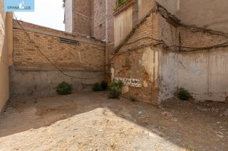 Terreno residencial en Calle bolivia 17. Inmejorable parcela para construir la casa de tus sueños junto a