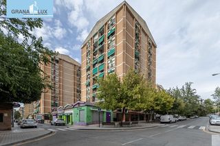 Pis  Santiago lozano. Piso en zona alcampo