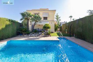 Xalet  Calle almeces. Chalet independiente en cajar