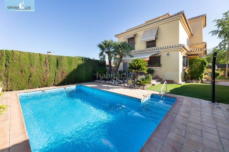Foto f0a501eb-0baf-4981-bb37-a3aa8923e366. Xalet amb calefacció aparcament piscina a Cájar