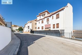 Appartement  Higueras. Piso en venta con garaje y trastero en barrio de monachil