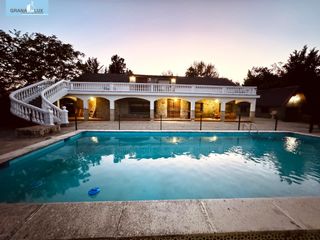 Chalet  Camino viejo de chimeneas #s/n #s/n #s/n #s/n #s/n. Exclusiva villa en santa fe