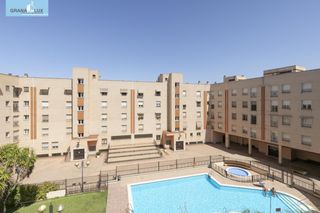 Apartment  54 calle ramón y cajal #escalera  p3  / 4b. Excelente piso con vistas despejadas a sierra nevada