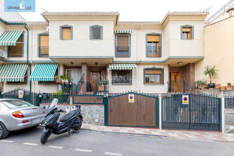 Foto a5fbc93e-a59c-4aba-bc9e-a873d03b6749. Casa adossada amb piscina a Cájar