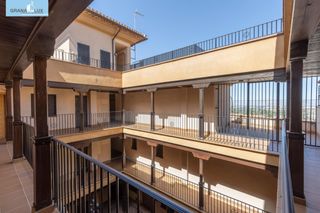 Appartement  San antonio. Piso céntrico, luminoso y con garaje en la zubia  2 dormitorios