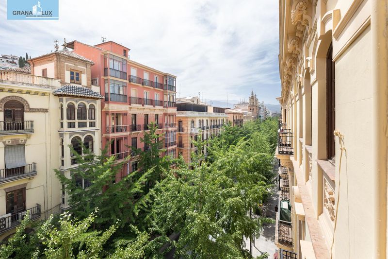 Foto 4a185400-26e7-4eb8-9178-df41f71bafbd. Ático exclusiva ultima planta con vistas en gran via en Granada