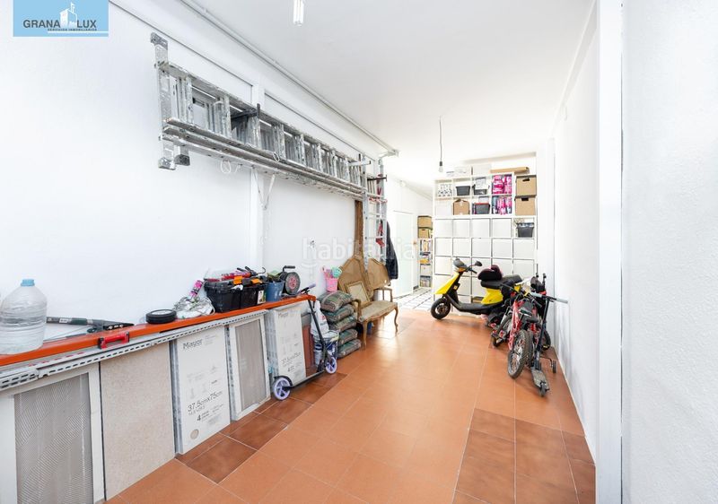 Foto d3d963cc-f7c7-4b1b-bed9-78a4be5718f8. Casa amb aparcament a Albolote